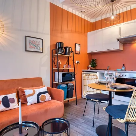 Deborah Calme Lit Et Place De Parking * 鲁昂